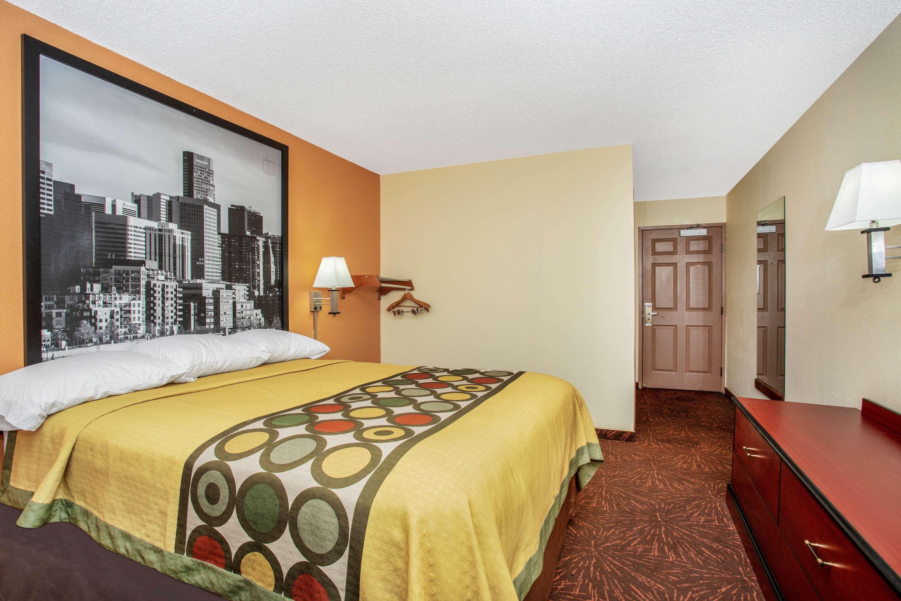 Oyo Hotel Castle Rock Co Downtown Extérieur photo