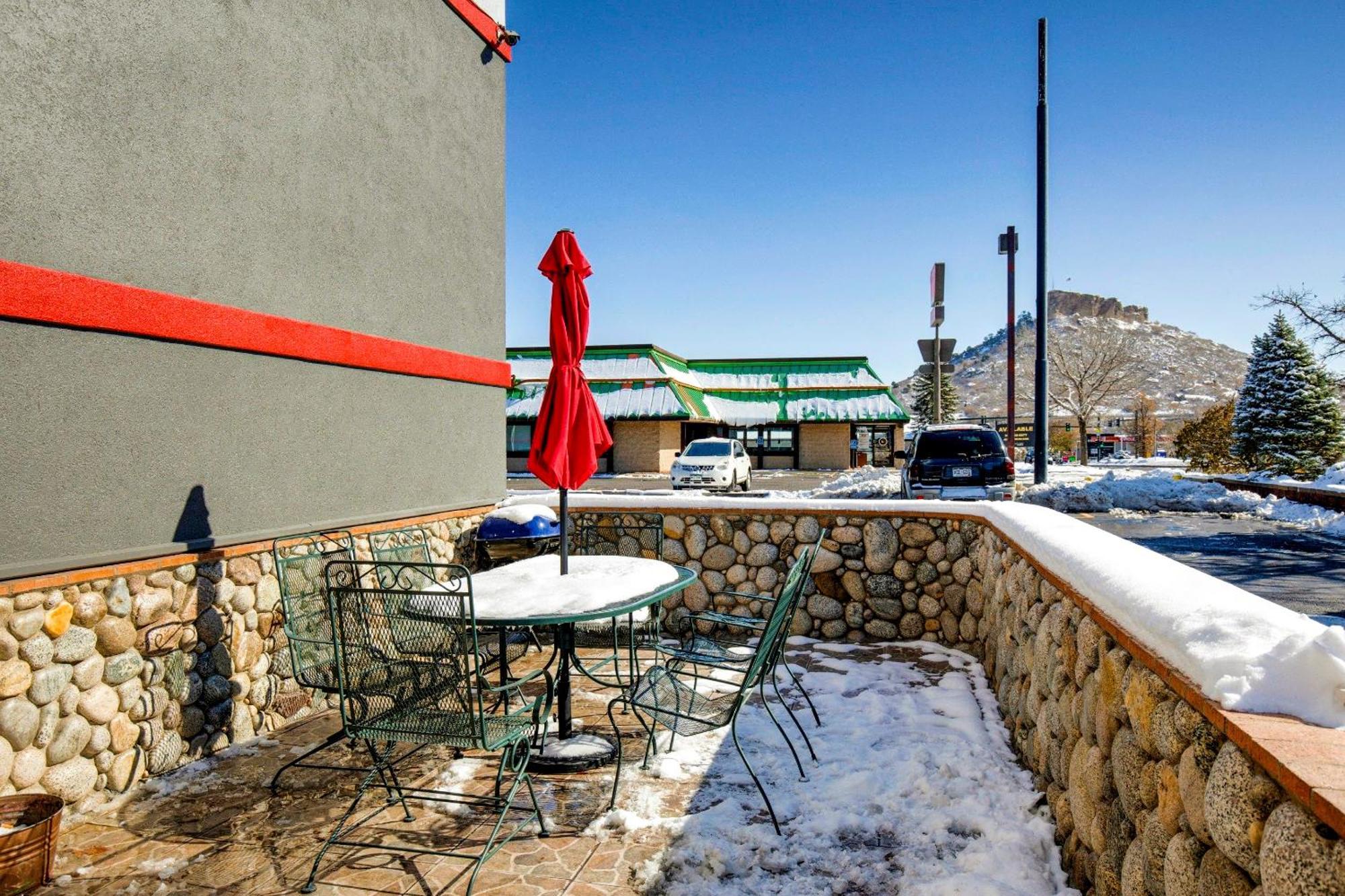 Oyo Hotel Castle Rock Co Downtown Extérieur photo